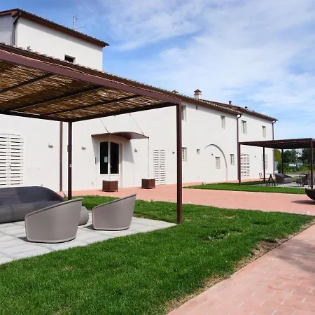 Modern In With Shared Garden *